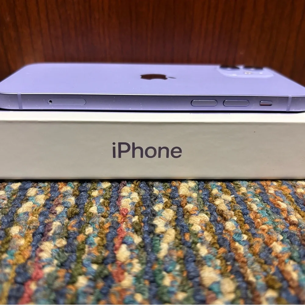 iPhone 12 Purple 64GB (Model MJN13LL/A) Verizon unlocked Great Condition - Picture 6 of 13